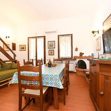 بيت للعطل La Pavoncella Di Eli